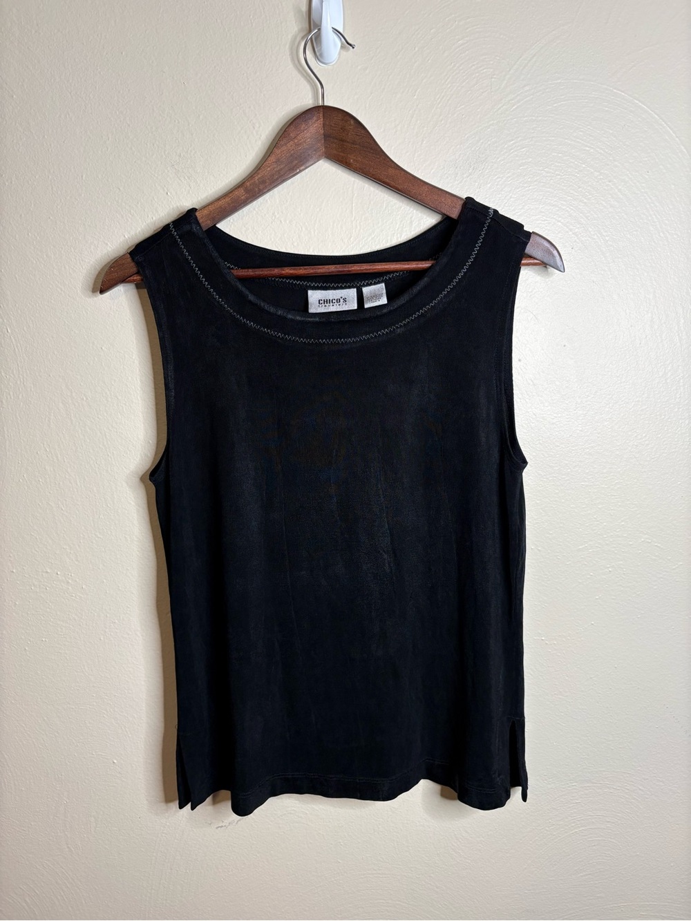 Chico’s Travelers Black Sleeveless Tank Top Sz.1‎ Stretch Travel Career Layering